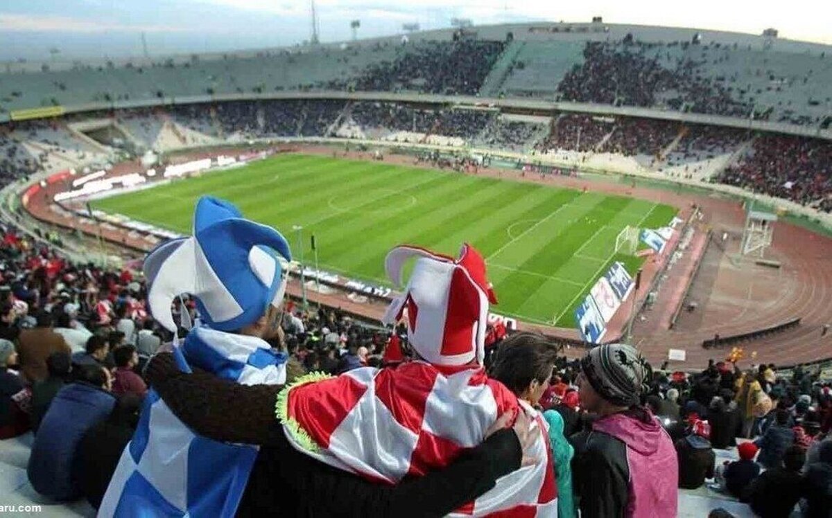 اتحاد سرخابی بین هواداران پرسپولیس و استقلال پیش از شروع دربی