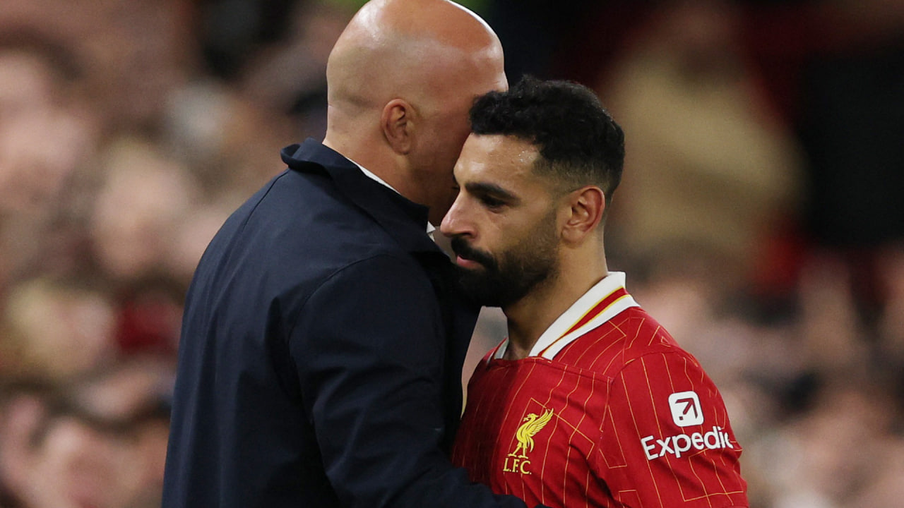 محمد صلاح و آرنه اشلوت پس از شکست مقابل نیوکاسل