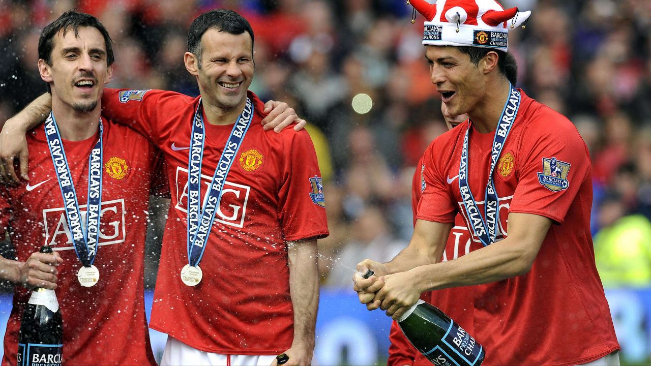 https://cdn.tarafdari.com/tarafdari-static-files/ts19.tarafdari.com/contents/user839908/news/ryan_giggs_reveals_cristiano_ronaldo.jpg