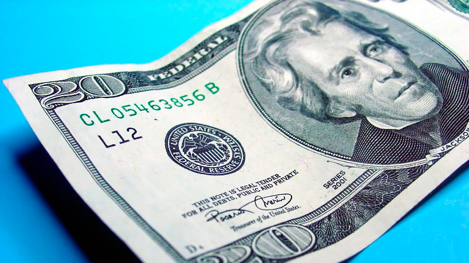 کدوم ارزها خریدار و قیمت بیشتری دارن؟ دلار یا یورو