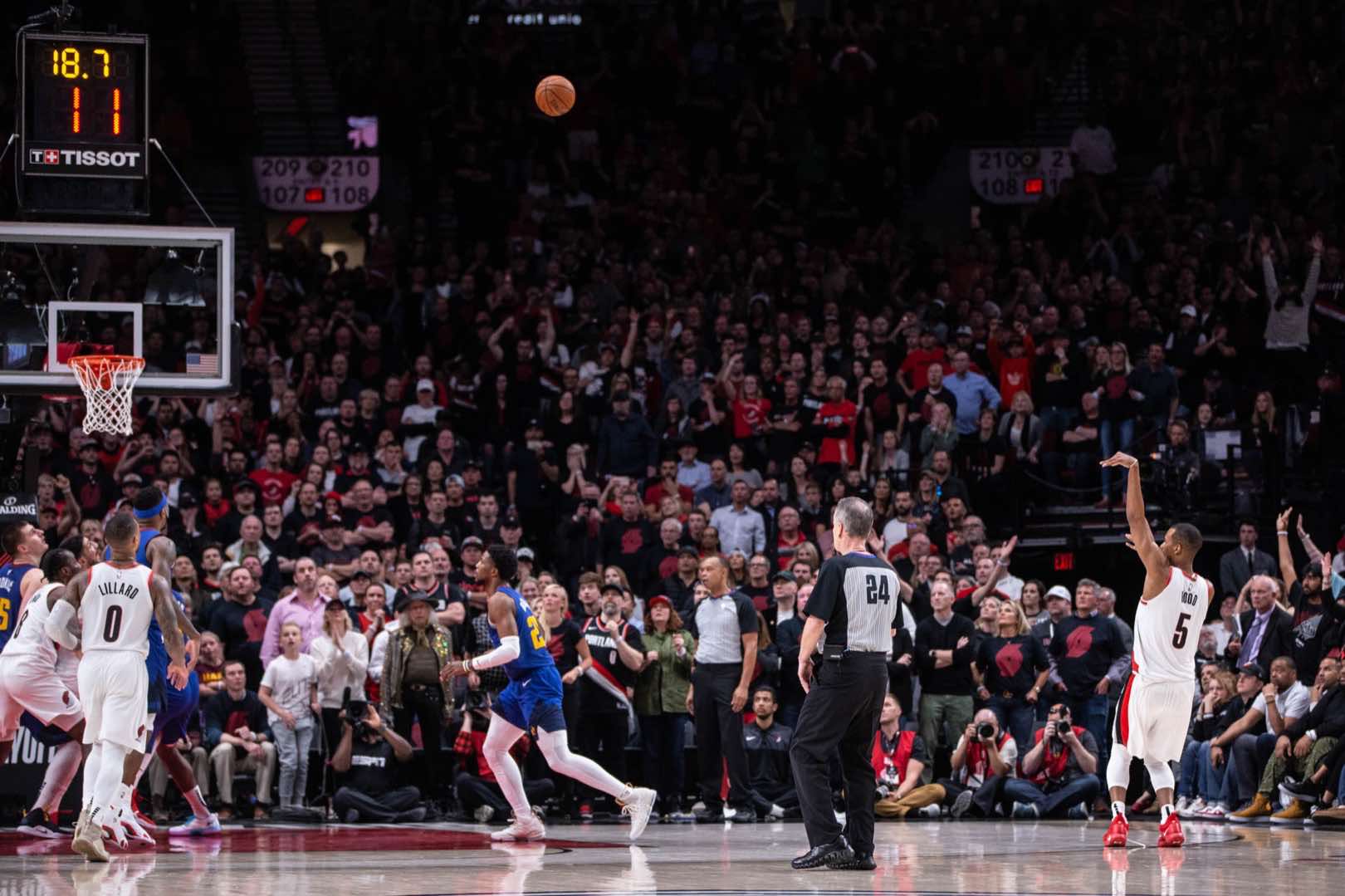 پورتلند تریل بلیزرز - دنور ناگتس - moda center - بسکتبال nba