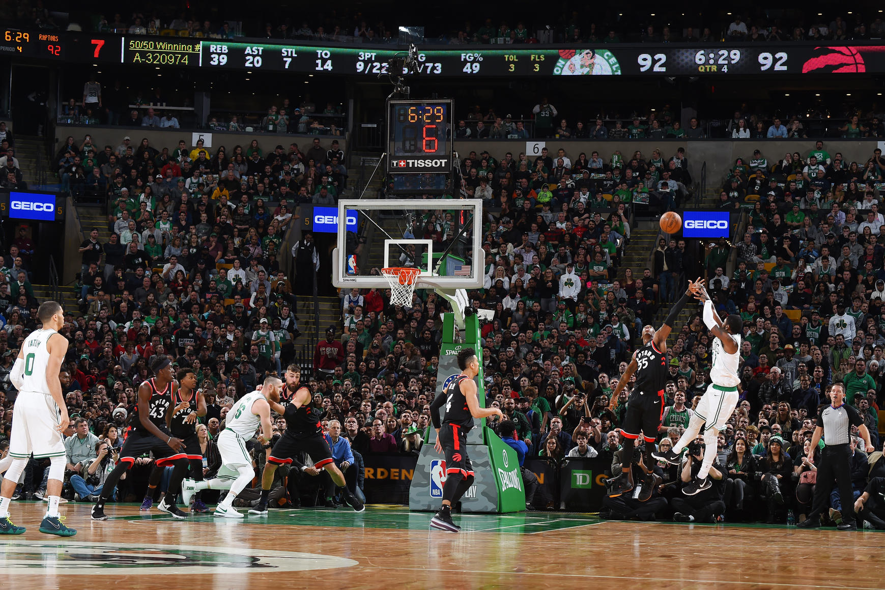 بوستون سلتیکس - تورنتو رپترز - td garden - بسکتبال nba