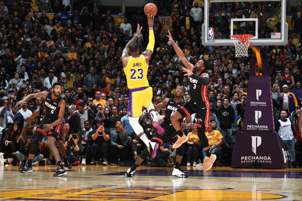 لس انجلس لیکرز - میامی هیت - staples center - بسکتبال nba