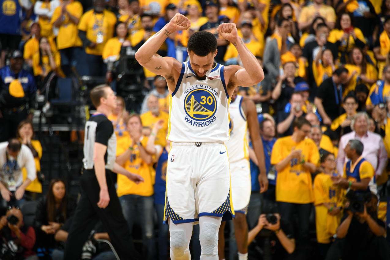 گلدن استیت وریرز - لس انجلس کلیپرز - oracle arena - بسکتبال nba