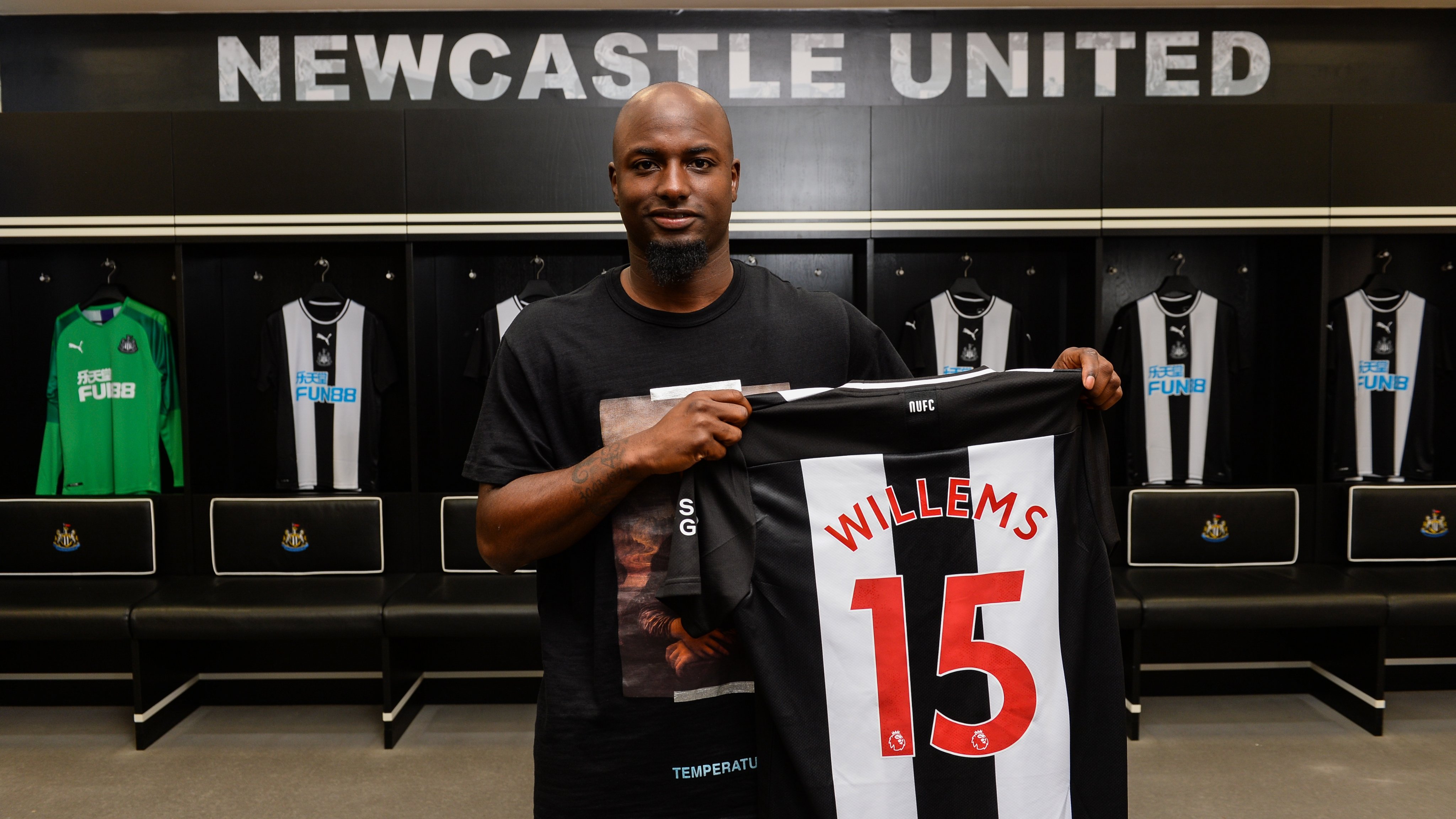 نیوکاسل-هلند-زاغها-Newcastle-Premier League-Netherlands
