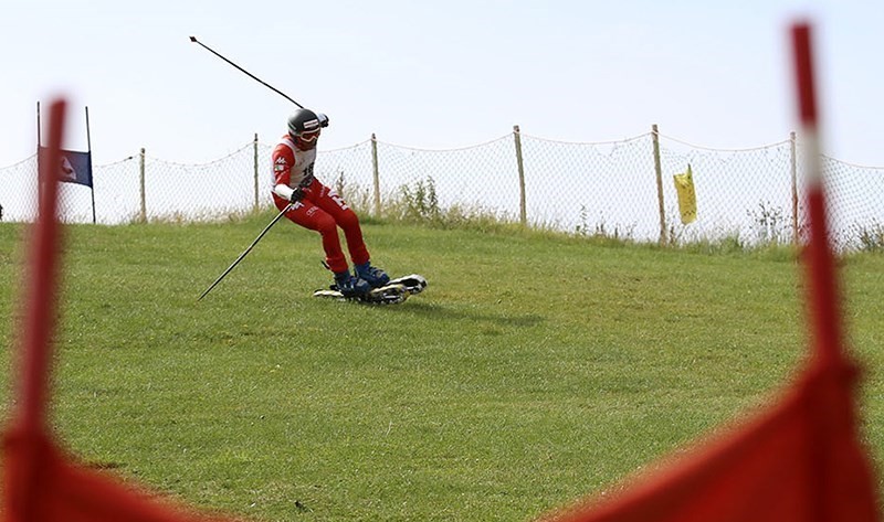 اسکی ایران-اسکی روی چمن-iran Skiing-skiing on grass