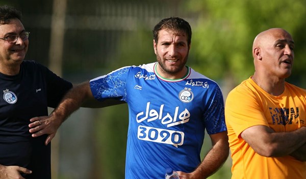 لیگ برتر فوتبال - استقلال