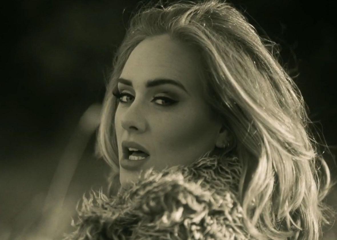 دانلود آهنگ هشت بعدی (8D) به نام Hello از Adele