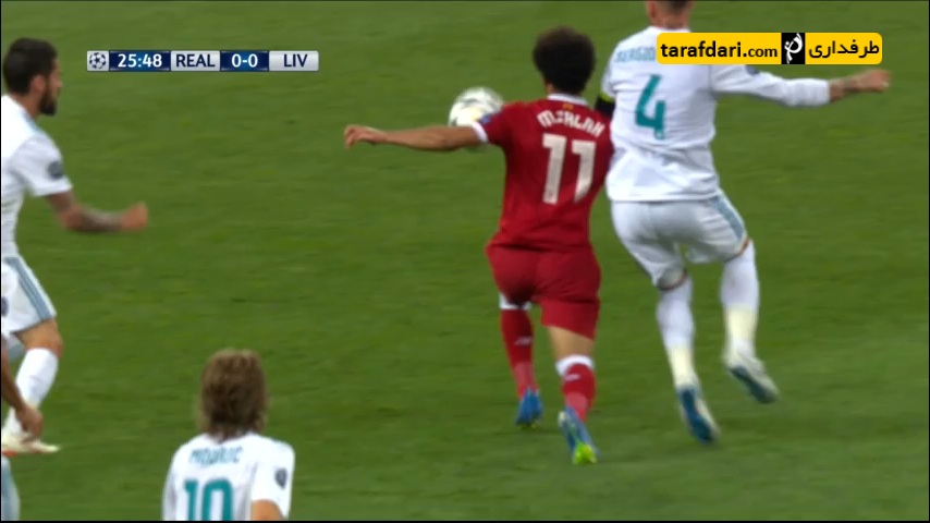 اشک های محمد صلاح پس از مصدومیت و تعویض اجباری در فینال لیگ قهرمانان