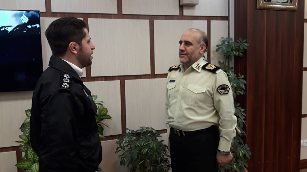 پلیس-مامور راهنمایی و رانندگی