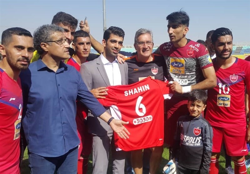 پرسپولیس-سرمربی پرسپولیس-تمرین پرسپولیس-قهرمان شنا