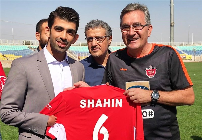 پرسپولیس-سرمربی پرسپولیس-قهرمان شنا