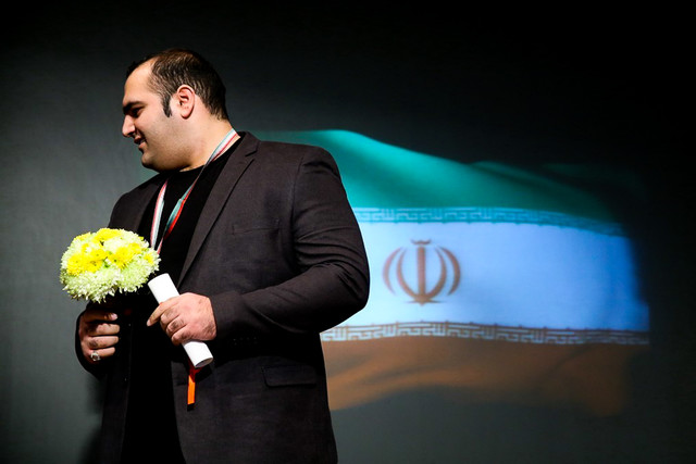 وزنه بردار-قهرمان وزنه برداری