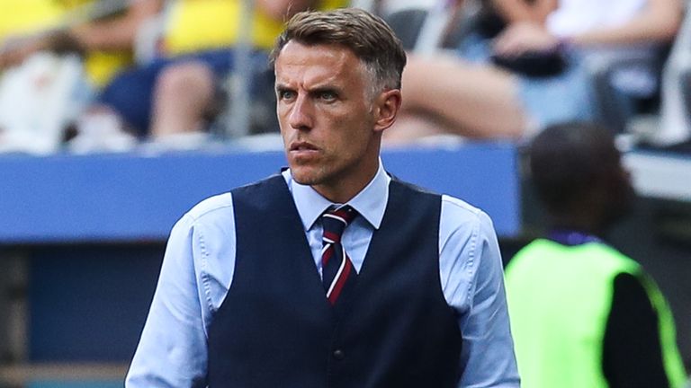 تیم ملی بانوان انگلیس-لیگ برتر انگلستان-نژادپرستی در فوتبال-england woman national team-premier league-racism