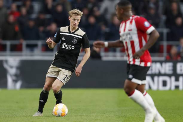 هافبک-مدافع-هلند-اردويژه-آژاکس-Frenkie de Jong