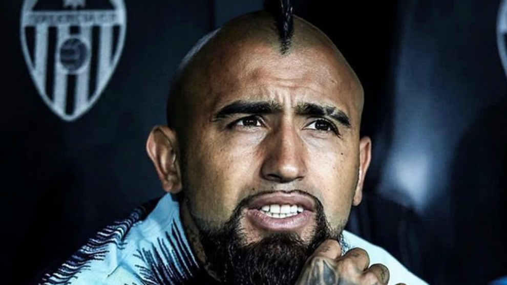 هافبک-شیلی-بارسلونا-arturo-vidal