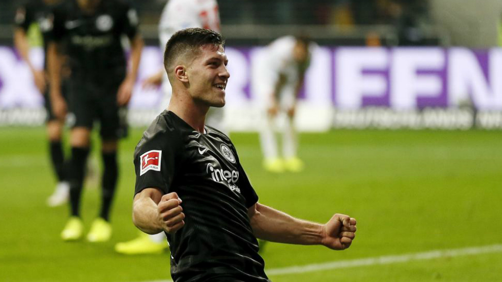 Frankfurt Eintracht-آینتراخت فرانکفورت-مهاجم-صربستان