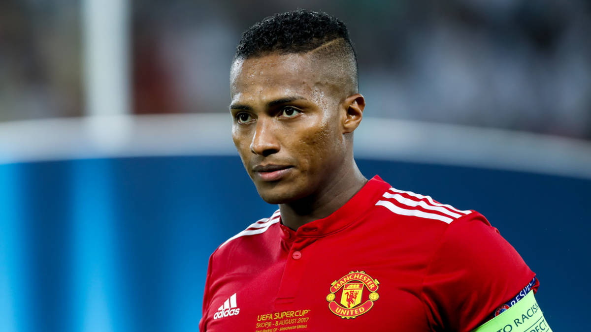 manchester united-منچستریونایتد-مدافع-کاپیتان-اکوادور