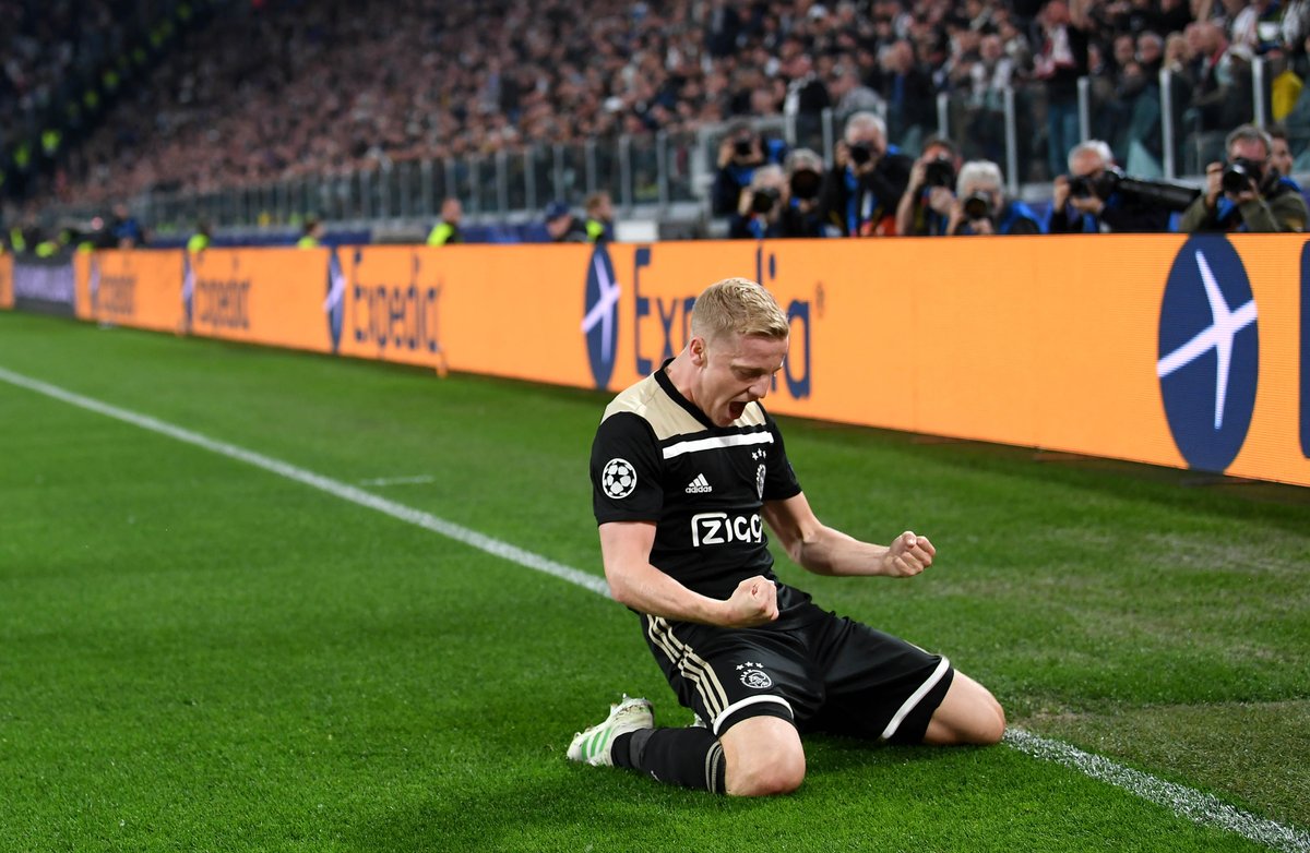 ajax-آژاکس-هافبک-هلند-لیگ قهرمانان اروپا