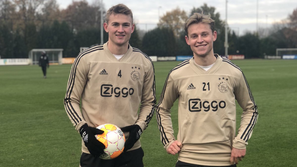 ajax-آژاکس-هافبک-هلند-مدافع