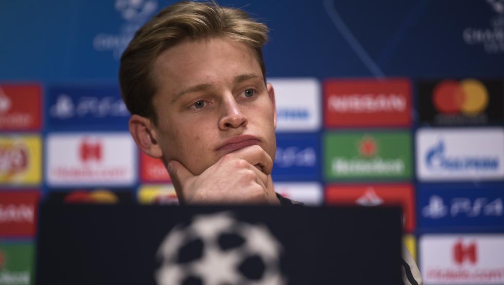 ajax-آژاکس-هافبک-هلند