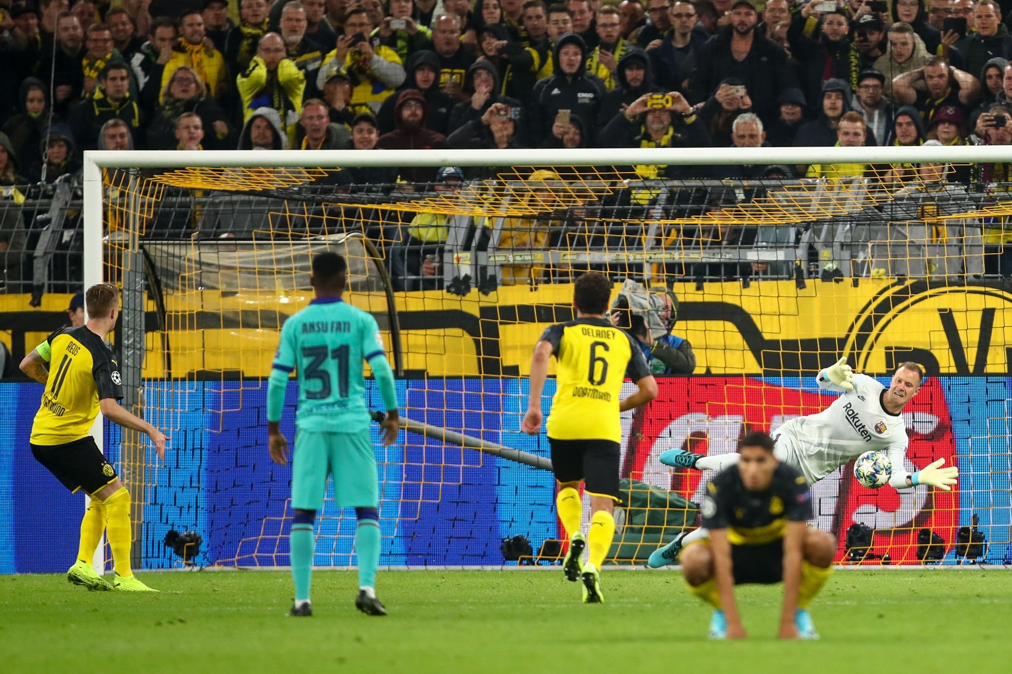 دورتموند 0-0 بارسلونا؛ دیواری به نام تراشتگن، مانع از یک فاجعه دیگر شد!