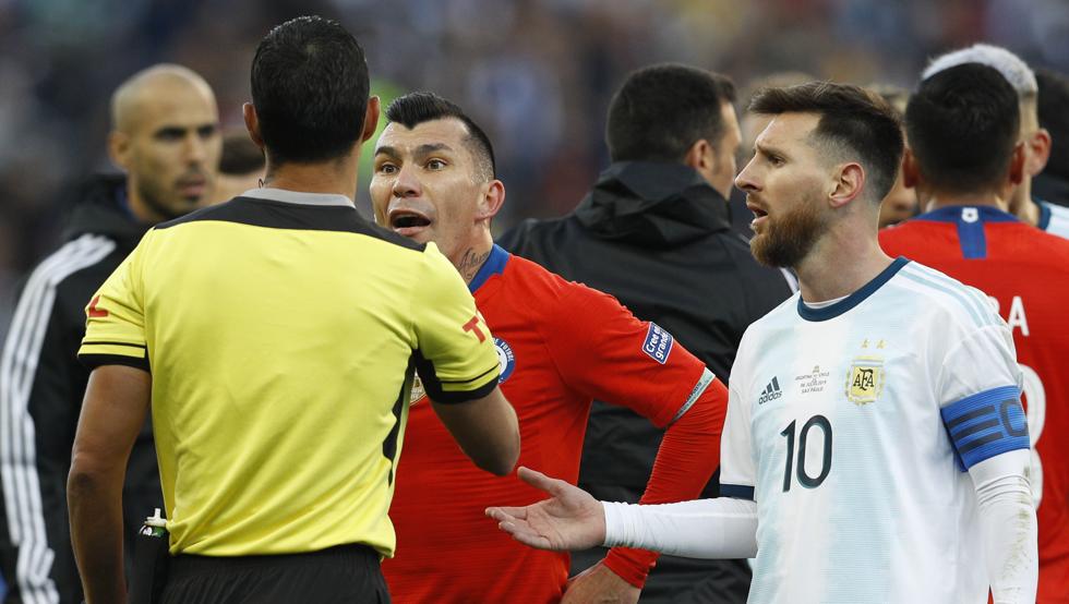 chile-argentina-شیلی-آرژانتین-کاپیتان-هافبک-کوپا آمریکا