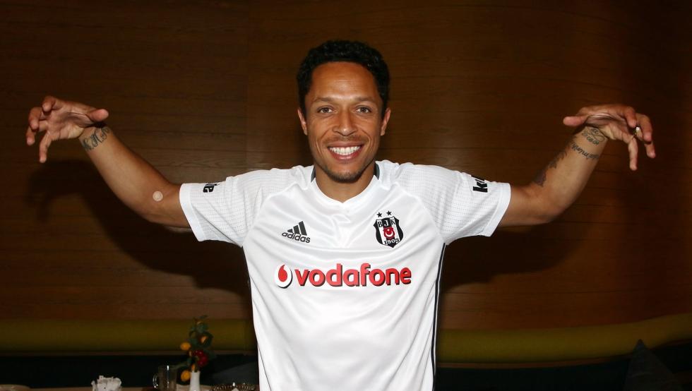 Besiktas -بشیکتاش-مدافع-برزیل