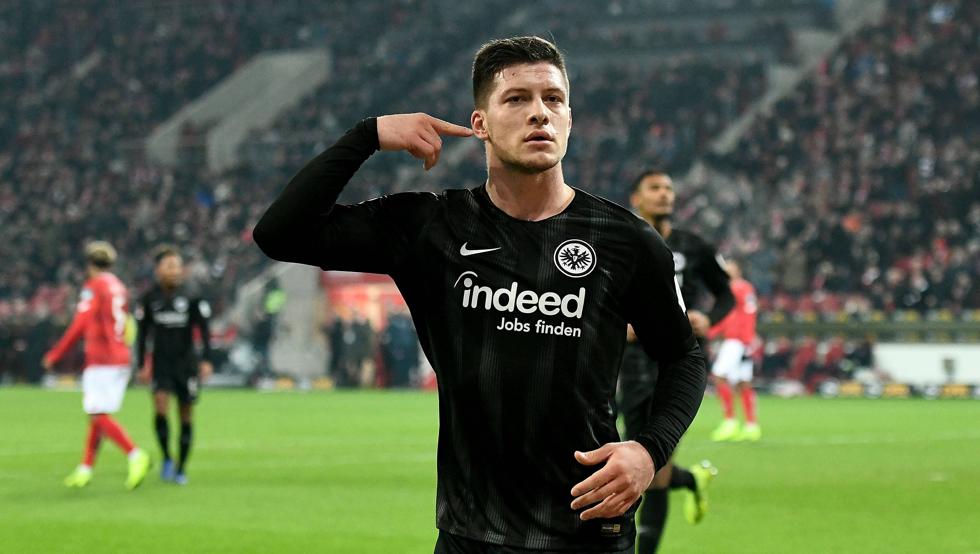 Eintracht Frankfurt-آینتراخت فرانکفورت-مهاجم-صربستان