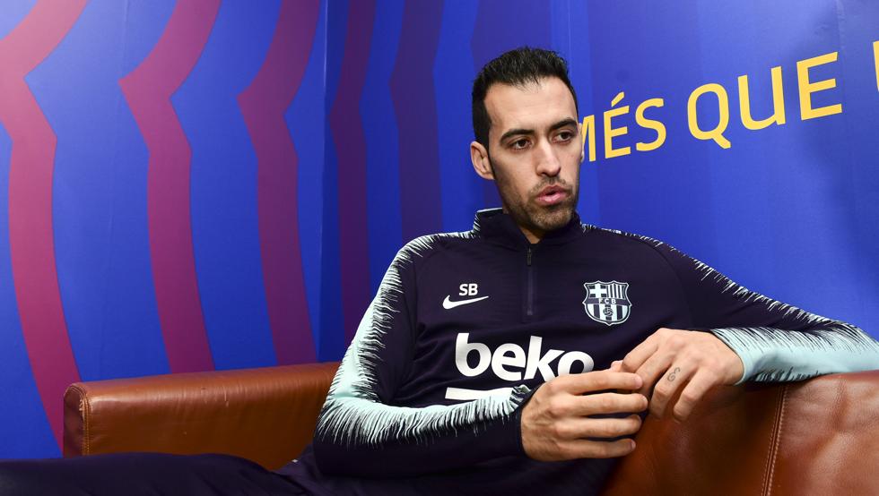barcelona-بارسلونا-هافبک-اسپانیا