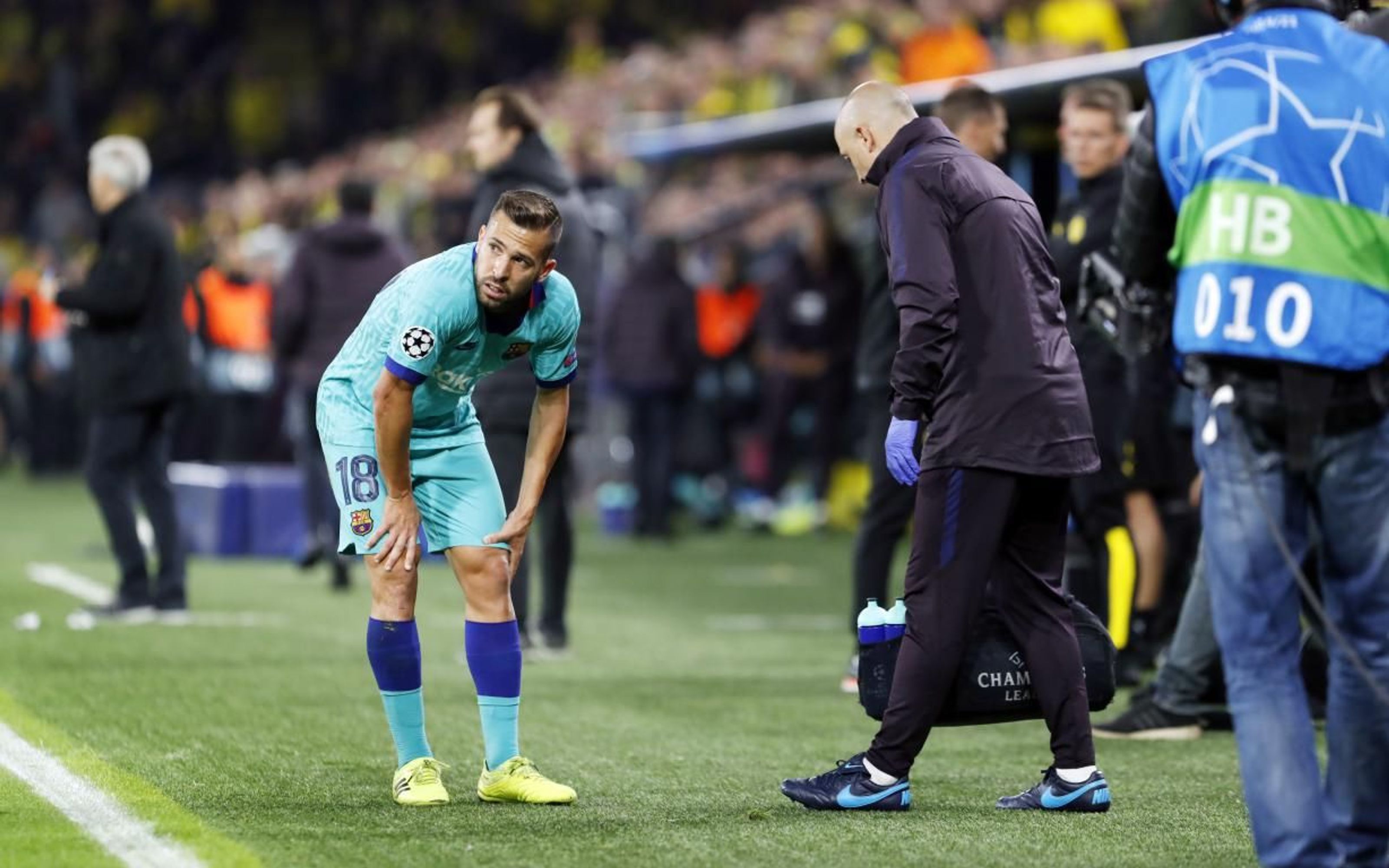 barcelona-بارسلونا-مدافع-اسپانیا-لیگ قهرمانان اروپا-مصدومیت