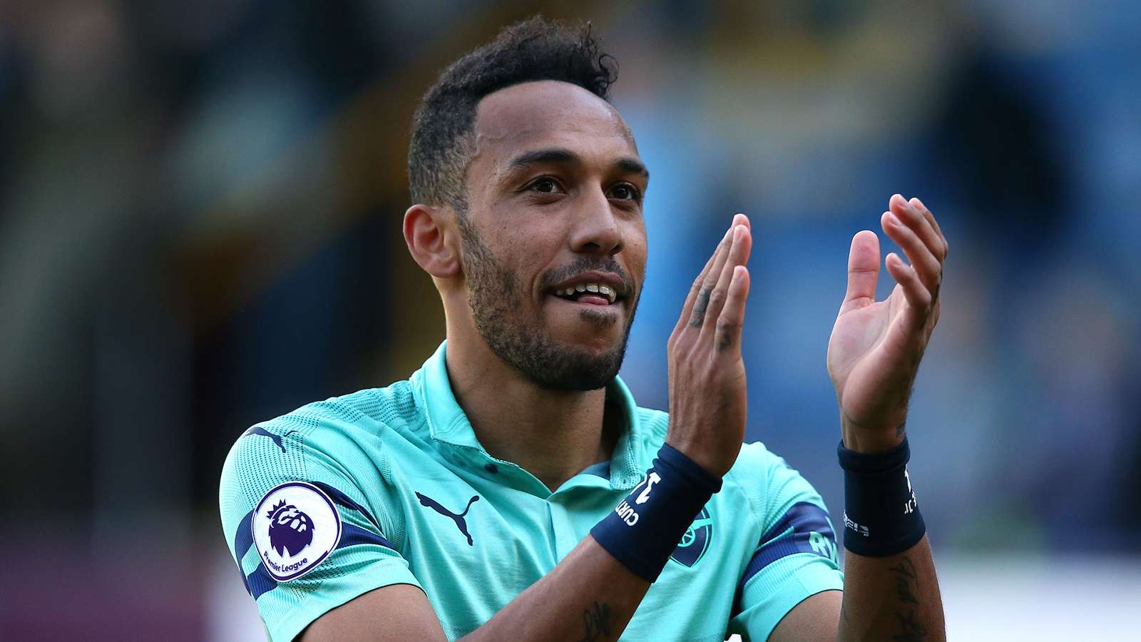 ARSENAL-آرسنال-مهاجم-گابن-لیگ برتر-انگلیس