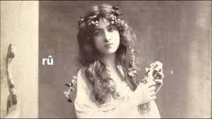 Şövkət Ələkbərova - Ay İşığında