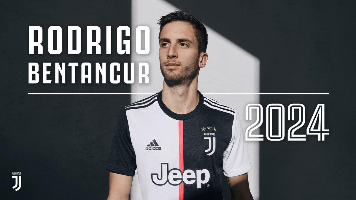 یوونتوس-هافبک یوونتوس-اروگوئه-Juventus
