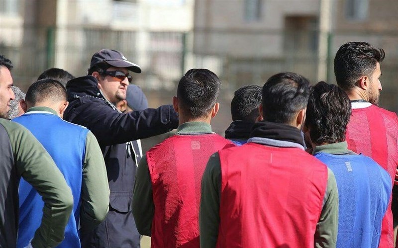 لیگ برتر - جام خلیج فارس - تمرینات نفت تهران