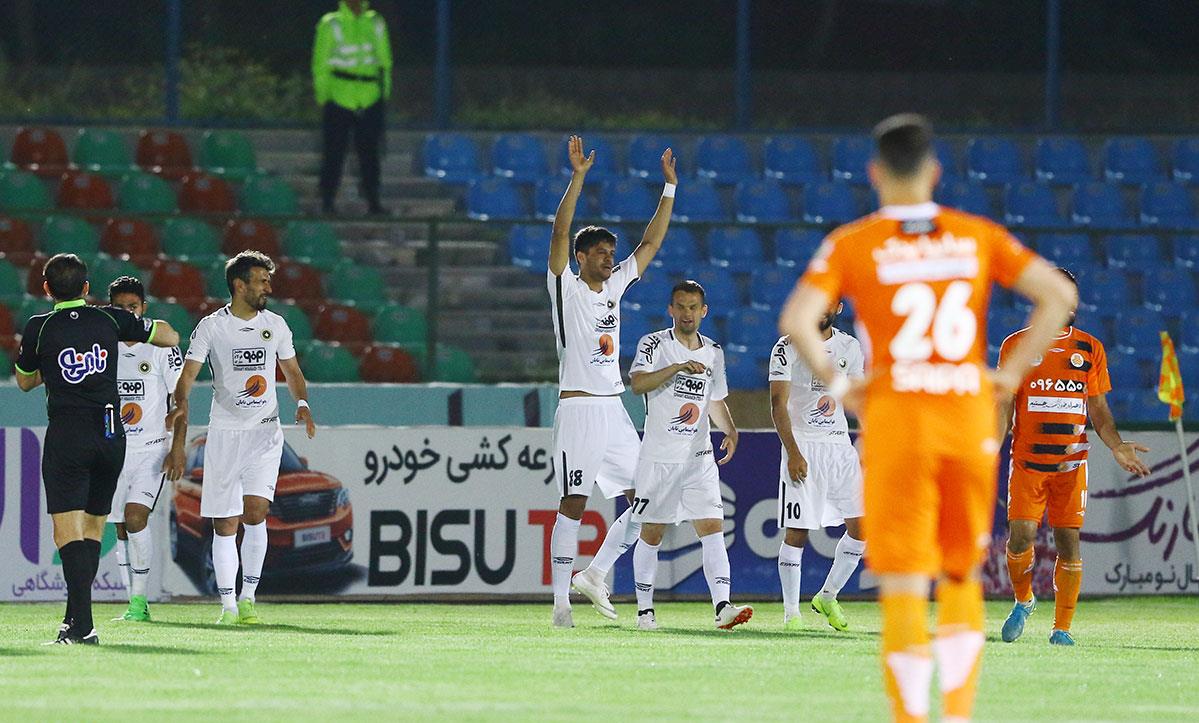 فوتبال ایران-لیگ برتر-بازی سایپا و سپاهان