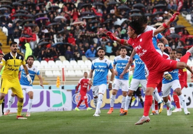 فوتبال ایران-لیگ برتر-بازی تراکتور و پیکان