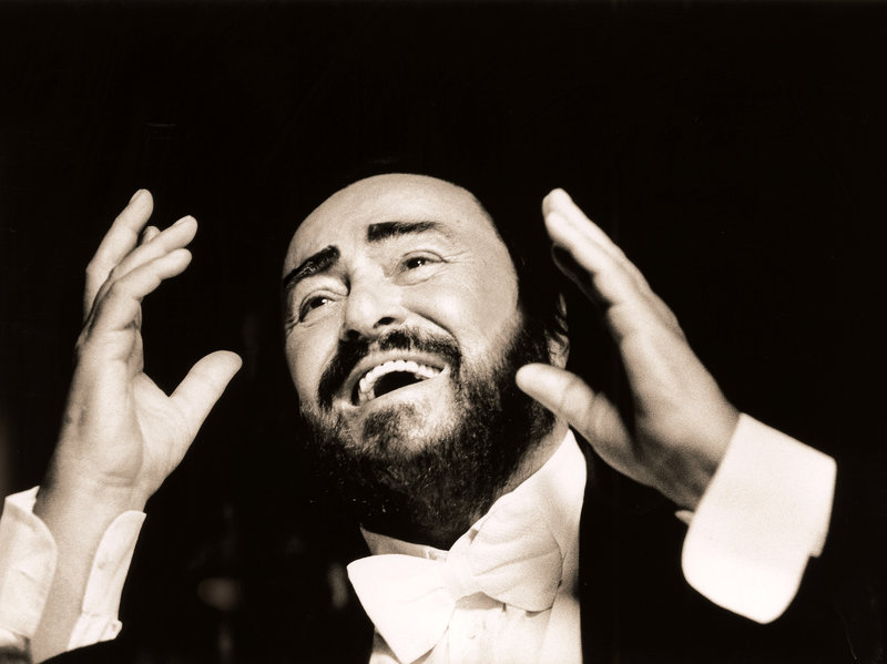 دانلود آهنگ ایتالیایی Pieta Signore از Luciano Pavarotti