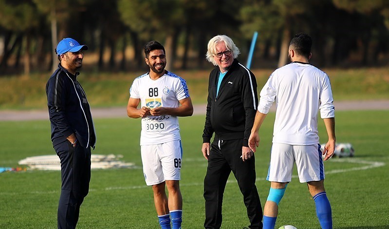 استقلالیها: اول پول ما را بدهند؛ بعد بازیکن خارجی بیاورند - esteghlal training shaeffer