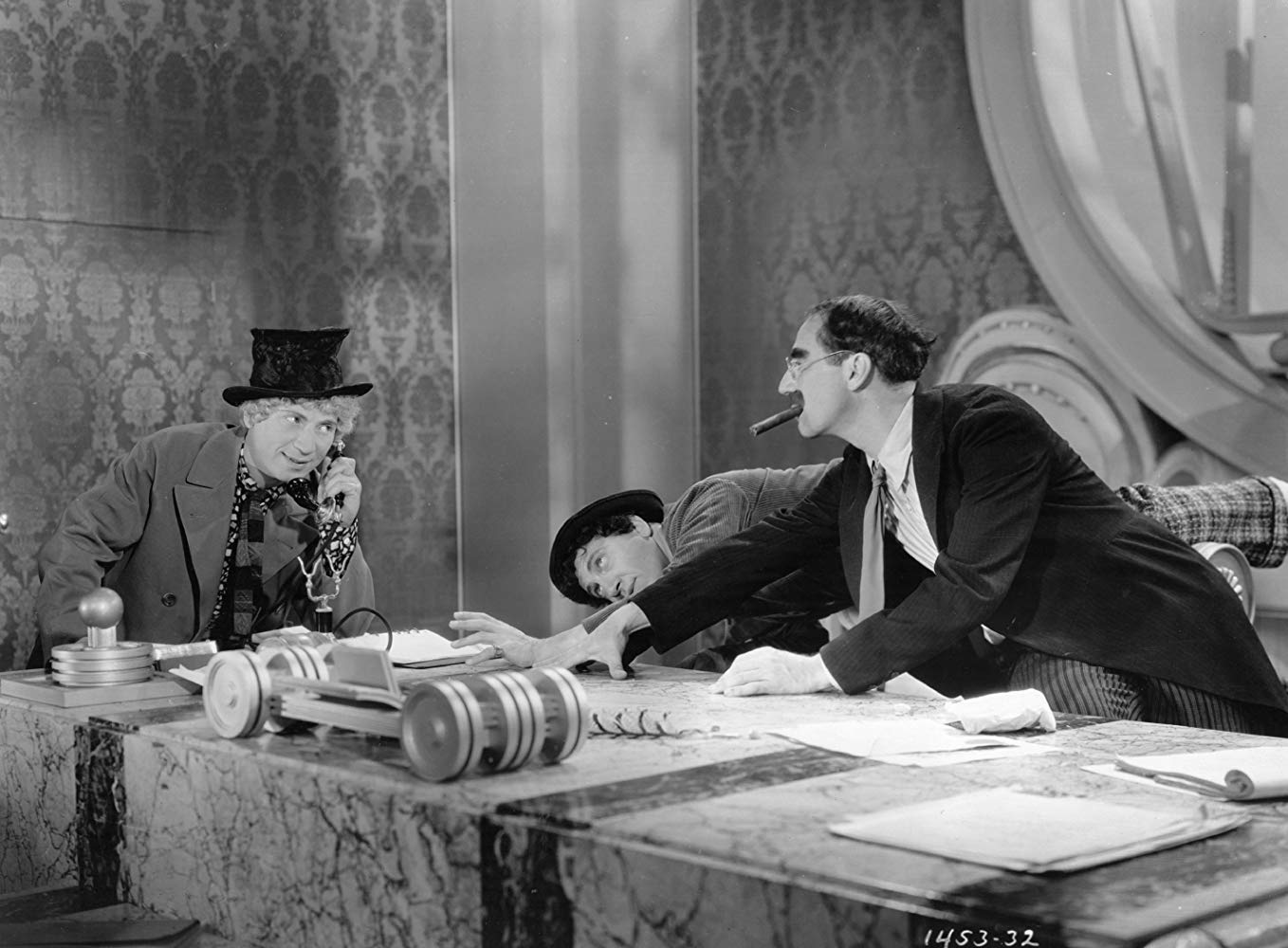 250 فیلم برتر تاریخ به انتخاب Sight & Sound - شماره‌ی 229 : Duck Soup