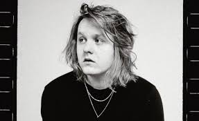 دانلود اهنگ بسیار زیبا و شنیدنی lewis capaldi -some one you loved