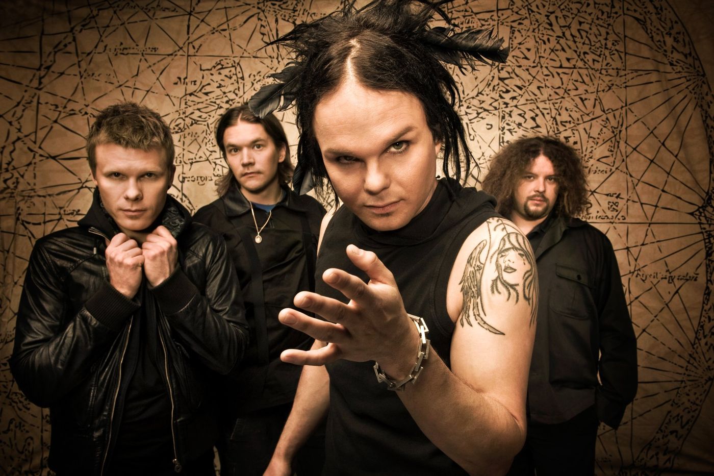دانلود آهنگ زیبای The Rasmus - In The Shadows
