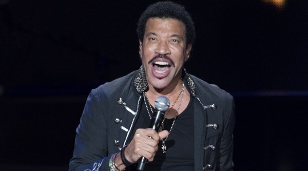 دانلود آهنگ زیبای Lionel Richie - Lady