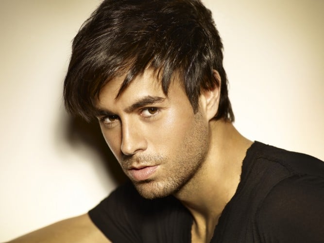 دانلود آهنگ اسپانیولی Enrique Iglesias - No Apagues La Luz