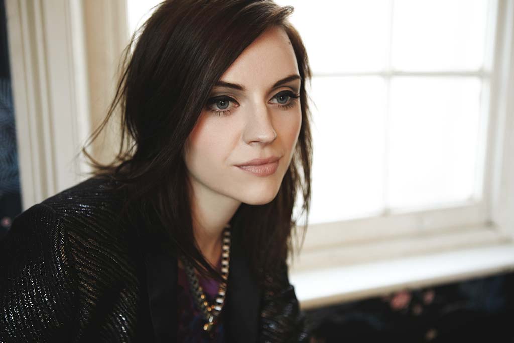 دانلود آهنگ زیبای Amy Macdonald - Mr Rock & Roll