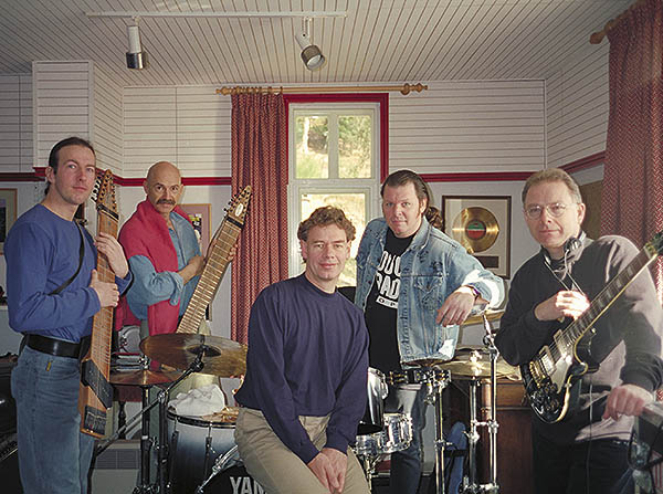 دانلود آهنگ زیبای King Crimson - One Time