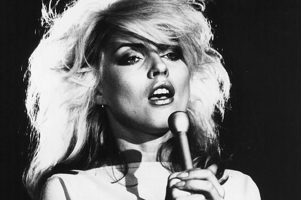 دانلود آهنگ زیبای Blondie - Atomic