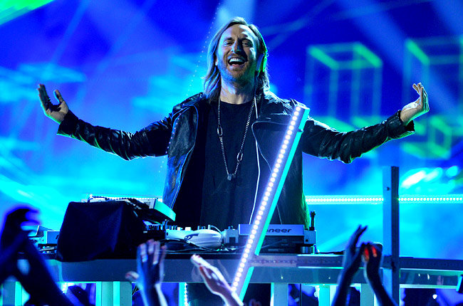 دانلود آهنگ زیبای David Guetta & Skylar Grey - Shot Me Down
