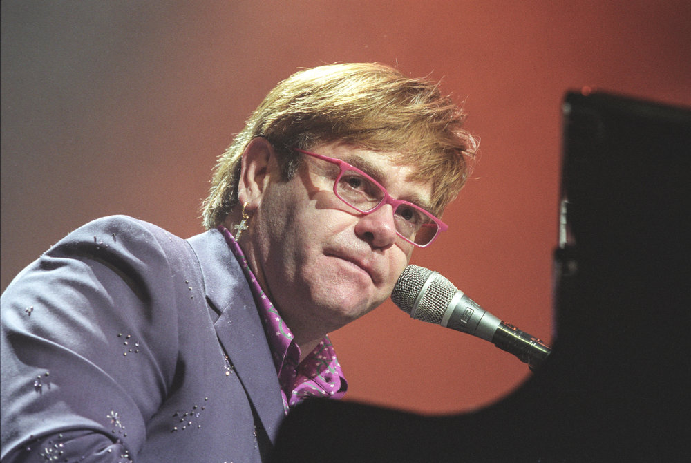 دانلود آهنگ زیبای Elton John - Blue Eyes