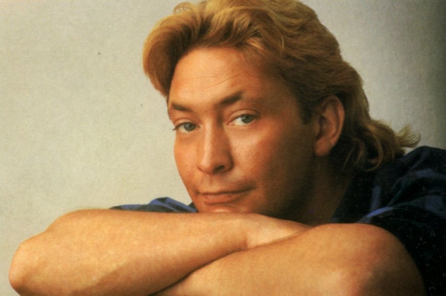 دانلود آهنگ زیبای Chris Rea - Josephine